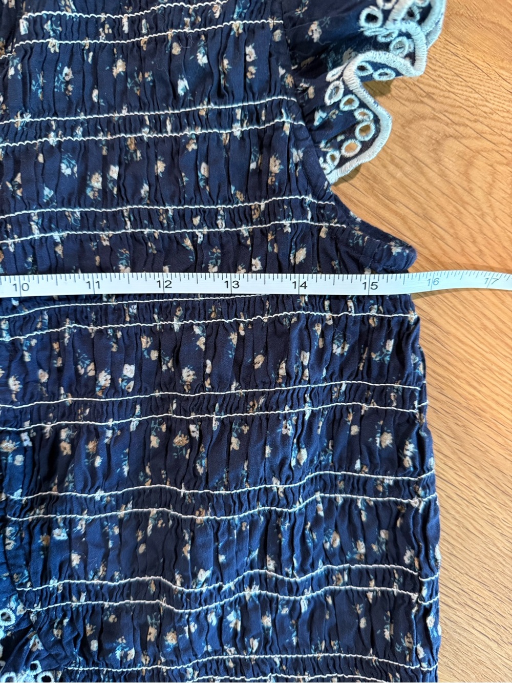 Sézane Liorane Blouse Smocked Floral Navy Blue Ruffle Lace Size 36 / 4 - Picture 10 of 12